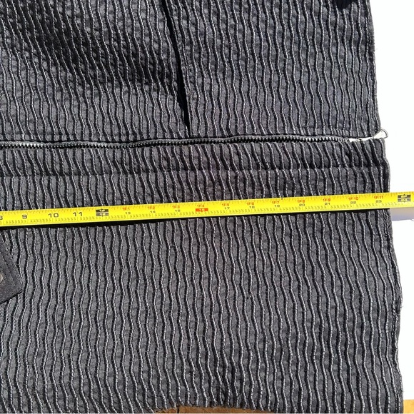 Giorgio Armani Black Ribbed Brocade Silk Zip Jacket! - Picture 7 of 10